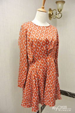 【限時團購】精品工廠直供服裝，價格直降，數量有限速搶！